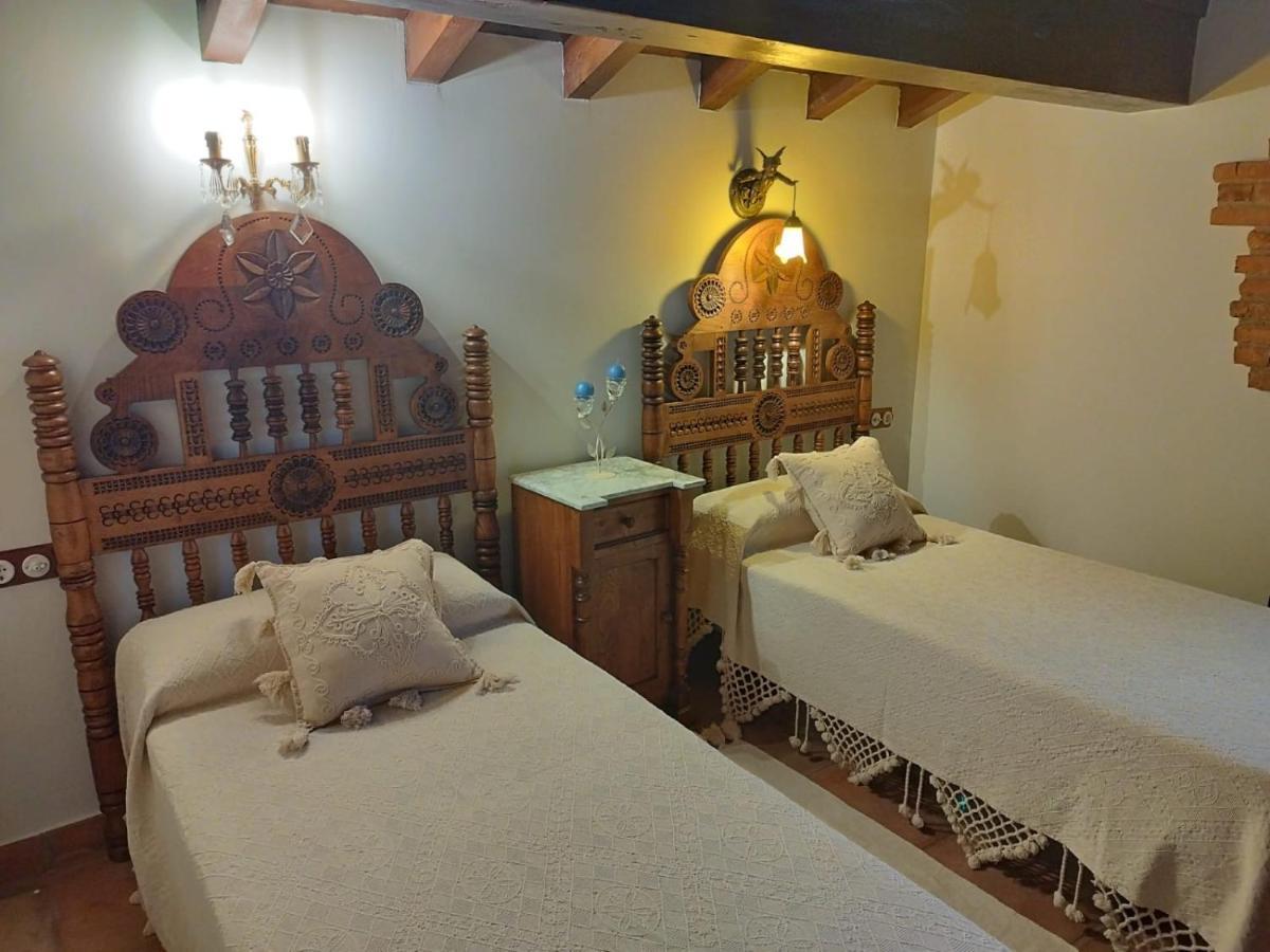 Apartamentos Villa Julieta Ruente Eksteriør bilde