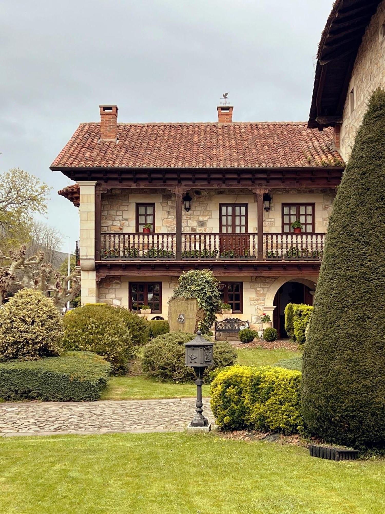 Apartamentos Villa Julieta Ruente Eksteriør bilde