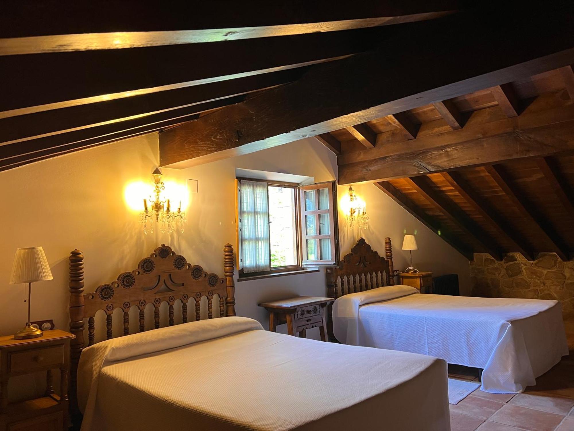 Apartamentos Villa Julieta Ruente Eksteriør bilde