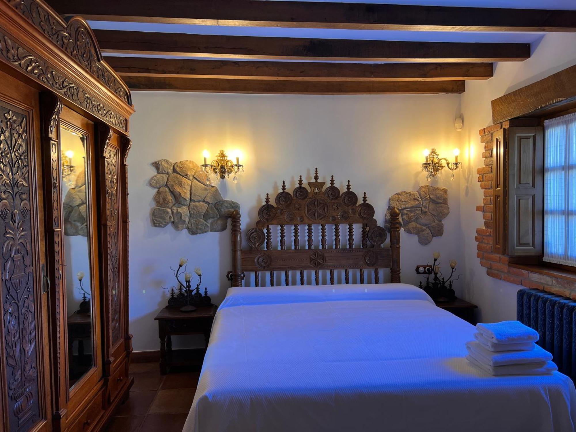 Apartamentos Villa Julieta Ruente Eksteriør bilde