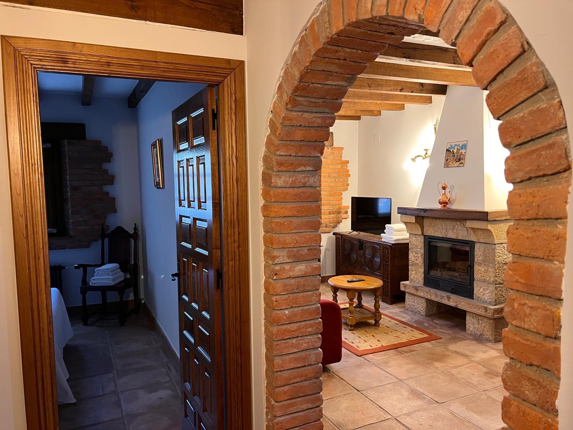 Apartamentos Villa Julieta Ruente Eksteriør bilde