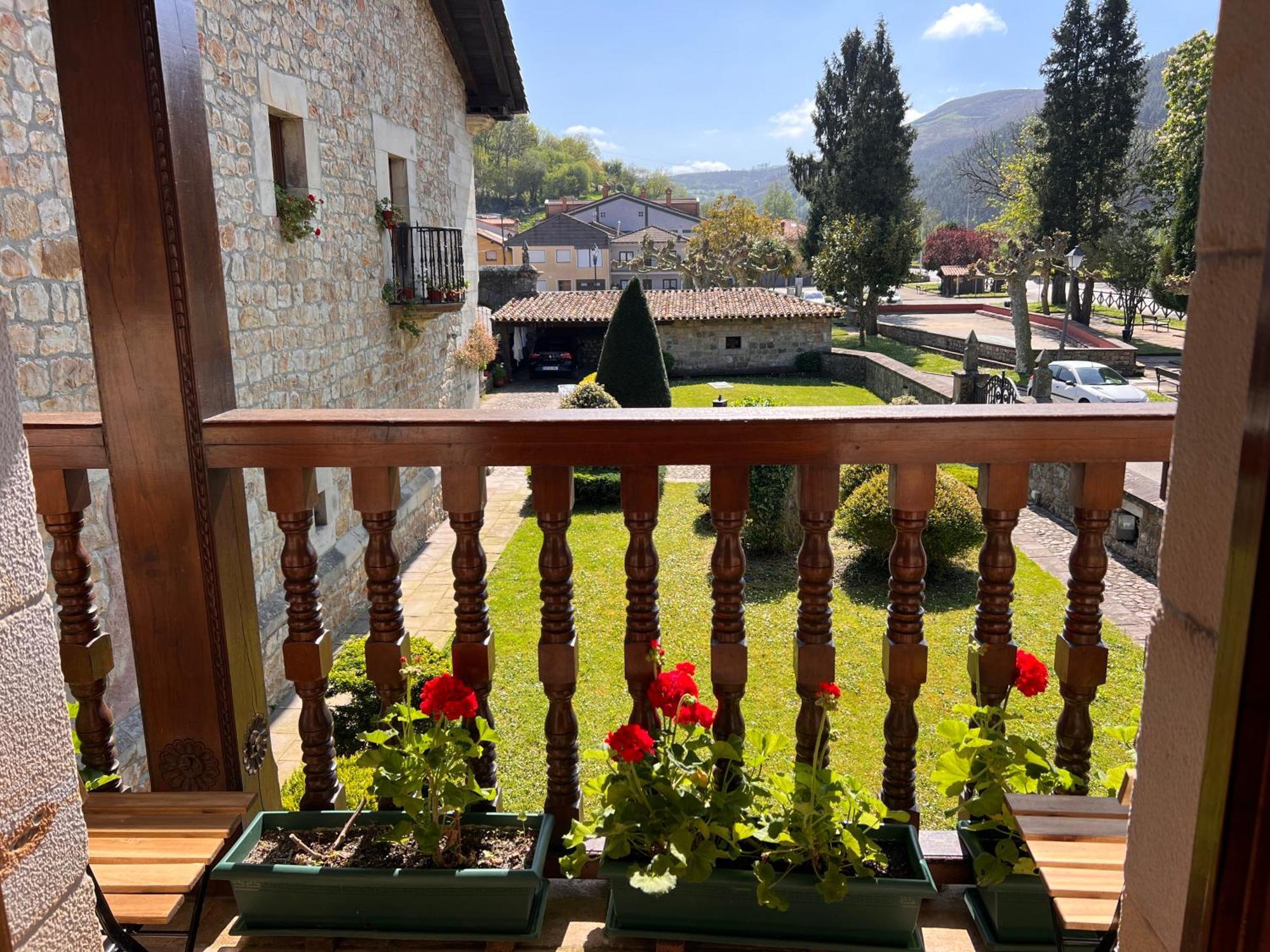 Apartamentos Villa Julieta Ruente Eksteriør bilde
